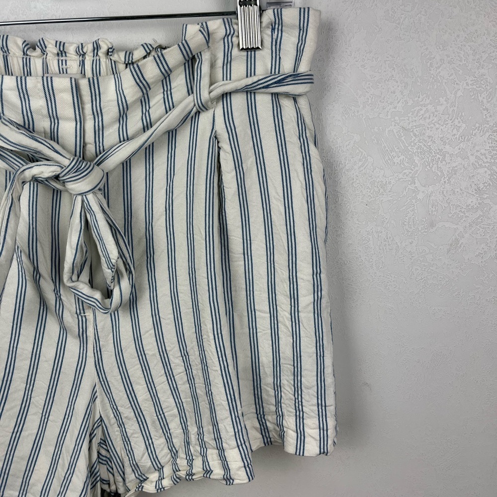 LOFT White Blue Striped Paperbag Shorts High Waist Medium - Picture 4 of 11